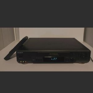 Sony Hi Fi 4 Head Stereo VCR VHS Player and Recorder w/ Remote